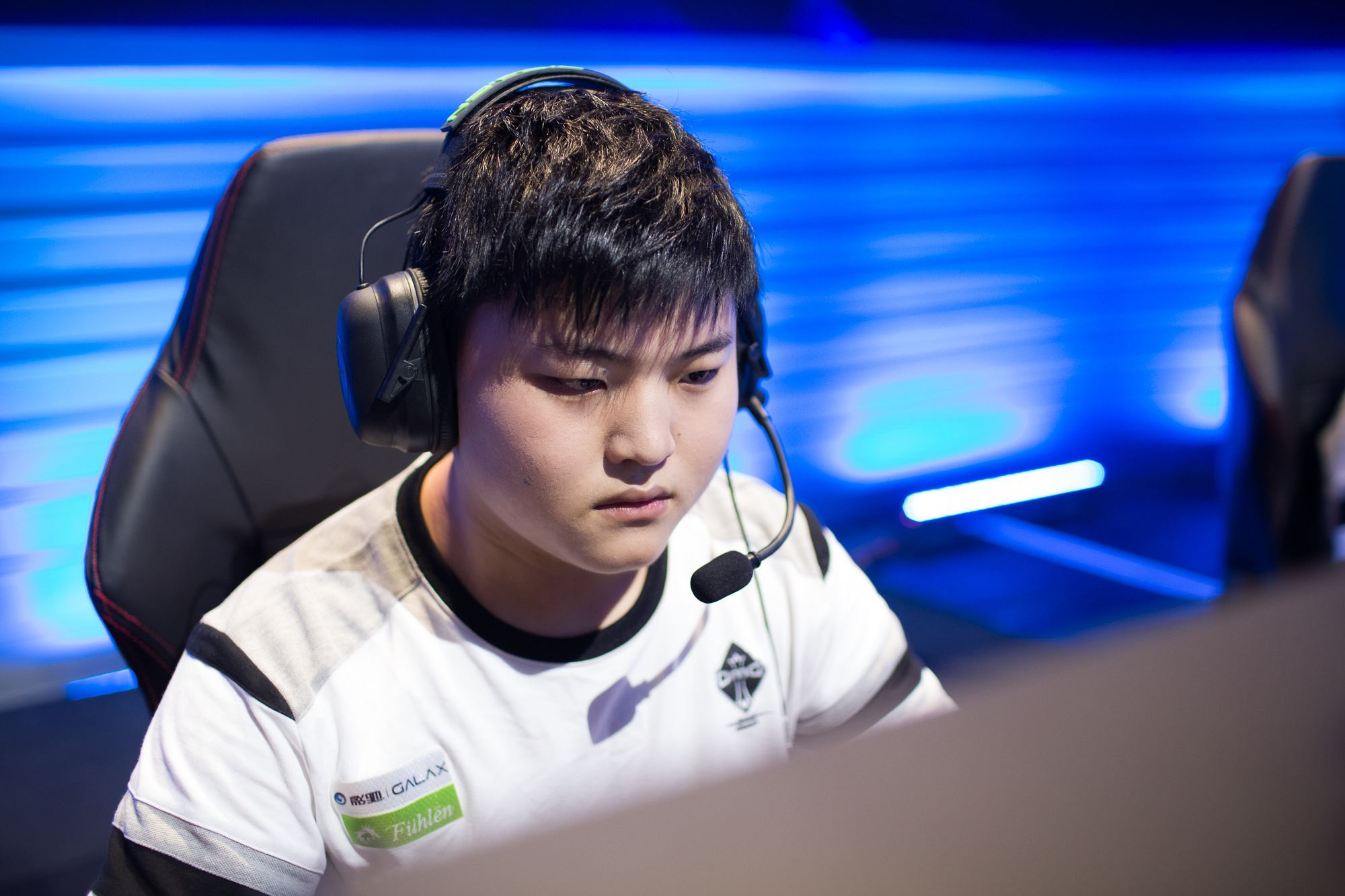 队需要自己 队需要自己