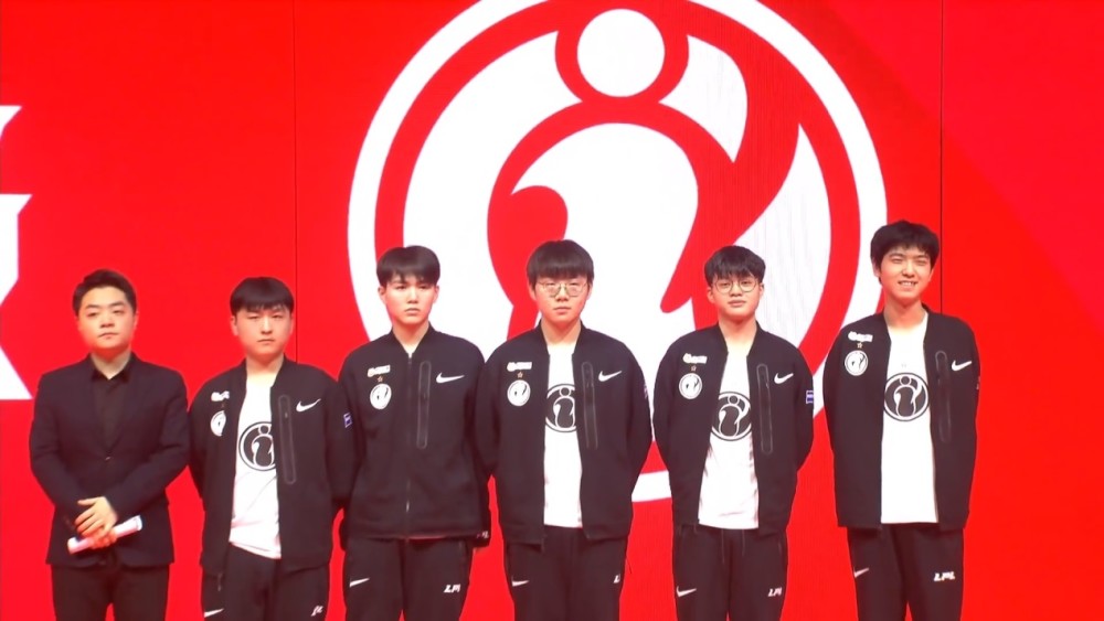 会市场中 会市场中