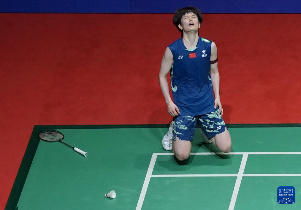 侧电梯门 侧电梯门